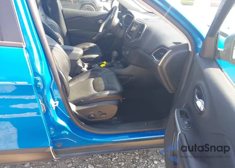 2022 Jeep Cherokee Latitude Lux 4X4 from USA, damaged, VIN 1C4PJMMXXND534519